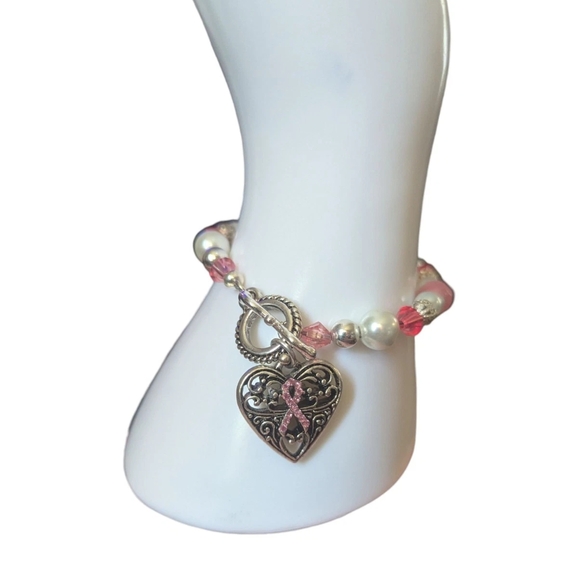 AK31 Silver Toned Breast Cancer Awareness Pink Beaded Heart Toggle Bracelet - Picture 1 of 6